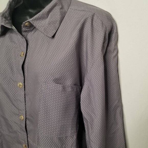 The North Face hi low button up lightweight shirt - Picture 6 of 11